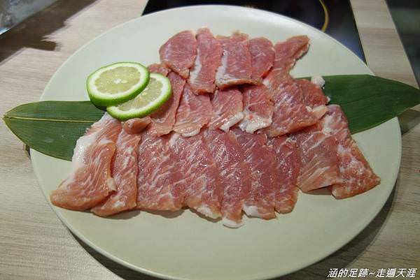 [食記] 台北東區微風 - 農場餐桌 鍋物料理 ~ 蛤蠣滴雞