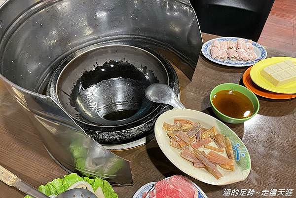 [基隆石頭火鍋] 義美石頭火鍋 ~ 超美味傳統爆炒石頭火鍋，