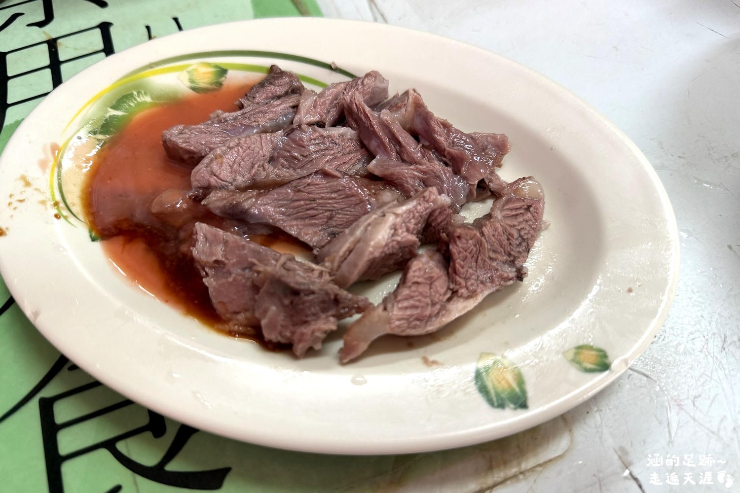 [宜蘭美食] 火生餛飩麵店 ~ 宜蘭神農路超人氣古早味麵店，黑白切、麻醬麵、餛飩湯、豬腦湯