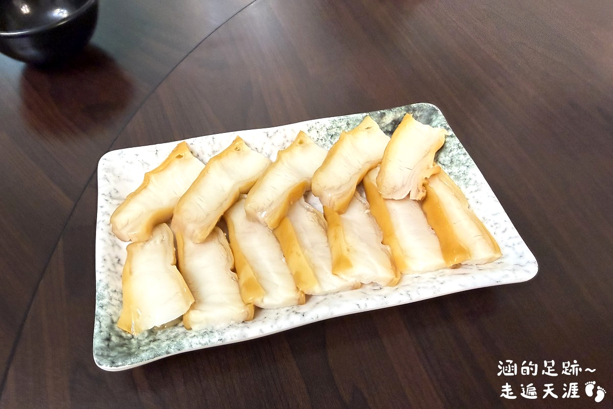 [瑞芳美食] 長榮小吃 ~ 深澳漁港旁平價好吃的小卷米粉湯，一碗只要$100元，超美味蒜香小卷，深澳漁港必吃美食!