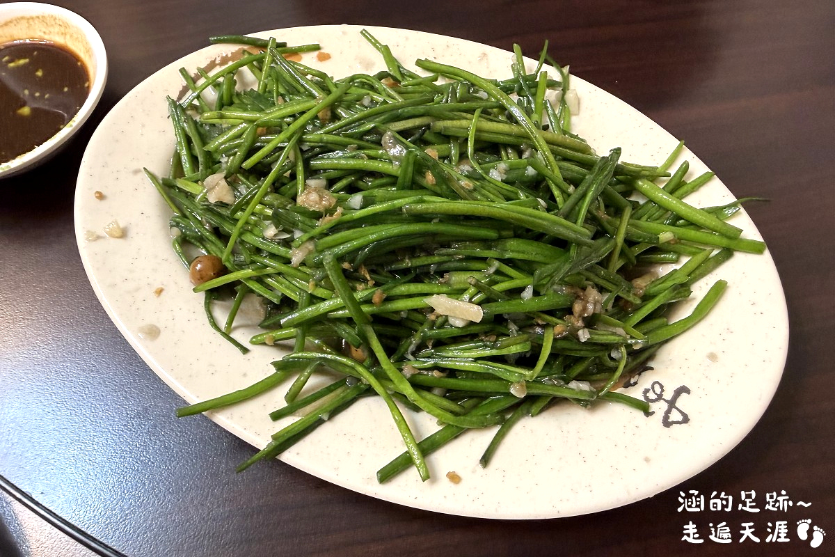 [瑞芳美食] 長榮小吃 ~ 深澳漁港旁平價好吃的小卷米粉湯，一碗只要$100元，超美味蒜香小卷，深澳漁港必吃美食!