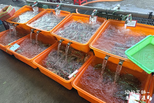 2025新北萬里蟹 – 野柳假日活蟹市集 ~ 剛下船的活跳跳新鮮萬里蟹就在這裡! 現蒸現吃,享受鮮甜蟹肉的美好滋味 - 第9張圖