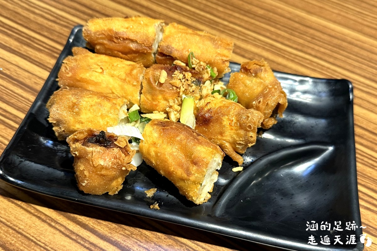 [金山美食] 金山大碗螃蟹 ~ 金山老街超人氣排隊美食，每碗粥現點現煮，料多實在新鮮大碗的螃蟹海鮮粥