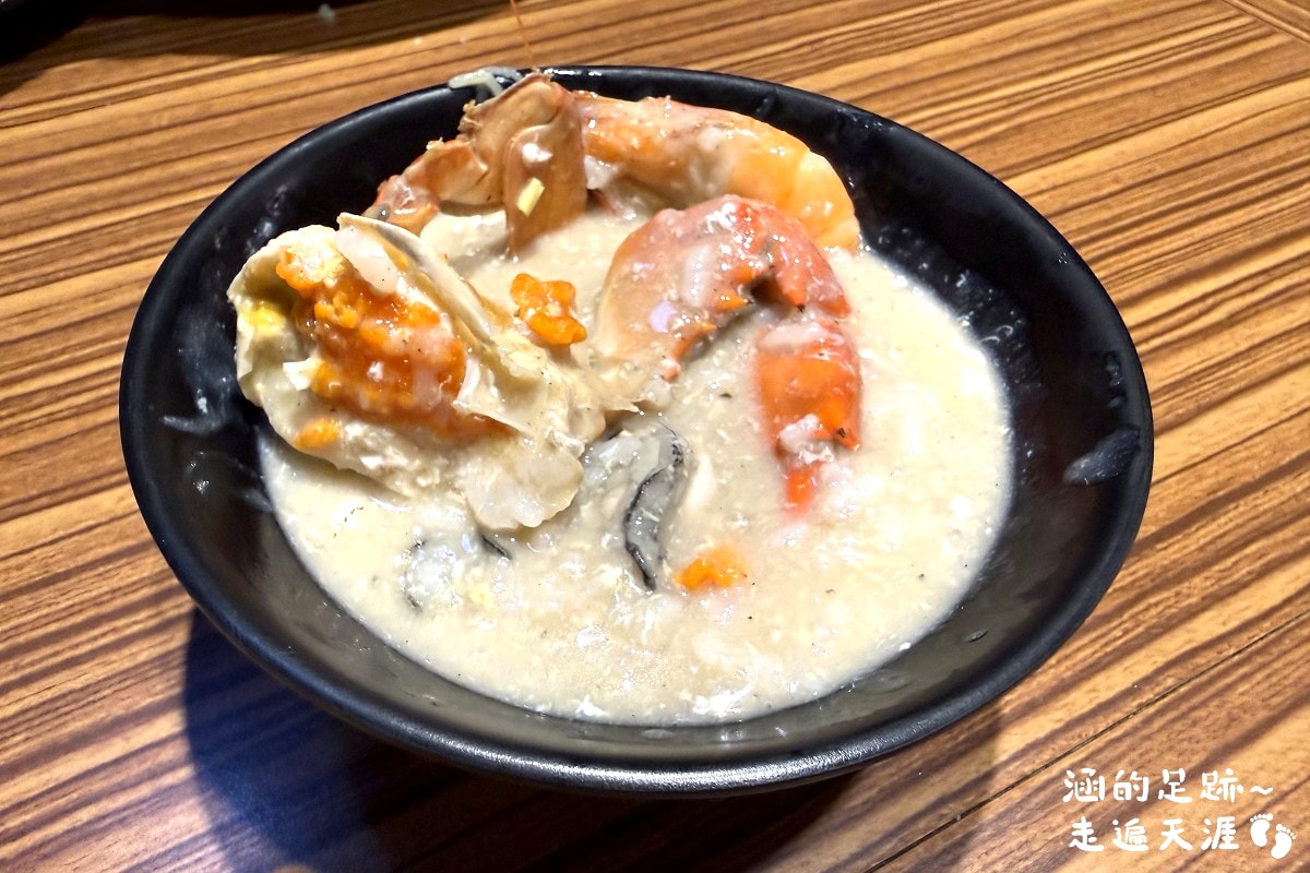 [金山美食] 金山大碗螃蟹 ~ 金山老街超人氣排隊美食，每碗粥現點現煮，料多實在新鮮大碗的螃蟹海鮮粥