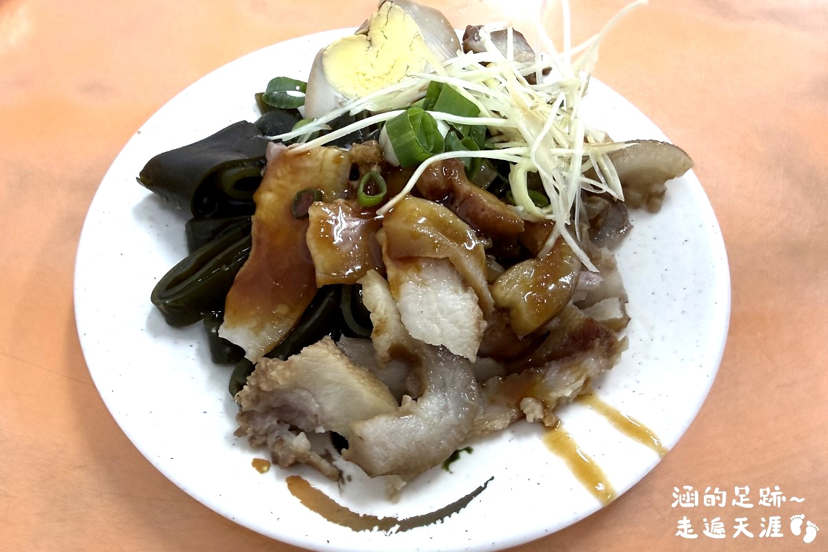 [石牌美食] 石牌老麵店 ~ 石牌人氣麵店，超美味油蔥乾麵、餛飩湯、豬肝湯，原石牌捷運站外無名麵攤