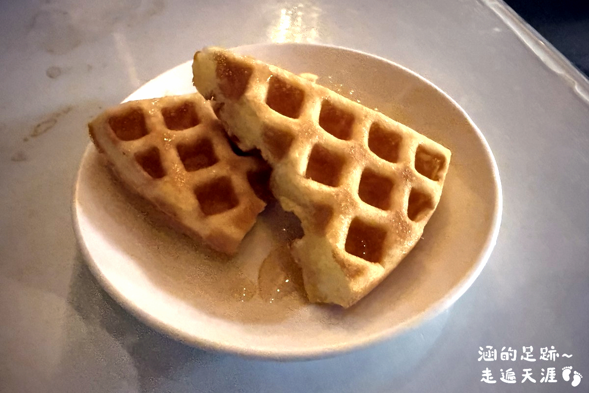 [基隆景觀餐廳] 後山海景咖啡 ~ 基隆虎仔山景觀餐廳，俯瞰基隆港美景，餐點飲料選擇多，價格不貴