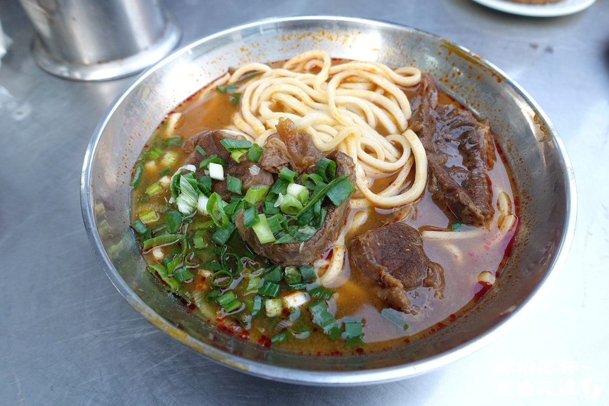 [桃園中壢牛肉麵] 永川牛肉麵 ~ 24小時營業免費加湯加麵，味道濃郁重口味牛肉麵，中壢67年老店