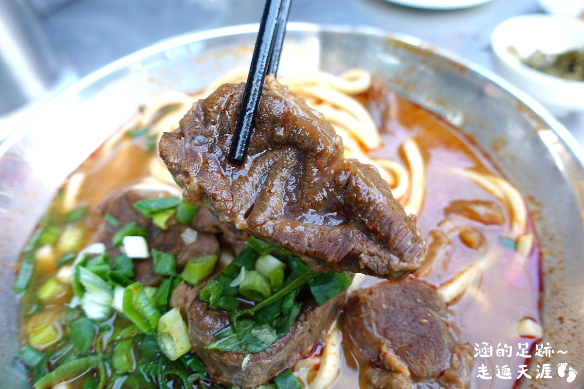[桃園中壢牛肉麵] 永川牛肉麵 ~ 24小時營業免費加湯加麵，味道濃郁重口味牛肉麵，中壢67年老店