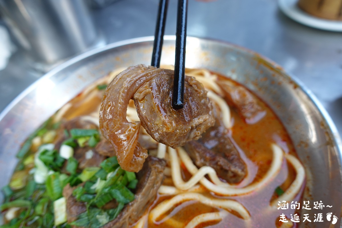 [桃園中壢牛肉麵] 永川牛肉麵 ~ 24小時營業免費加湯加麵，味道濃郁重口味牛肉麵，中壢67年老店