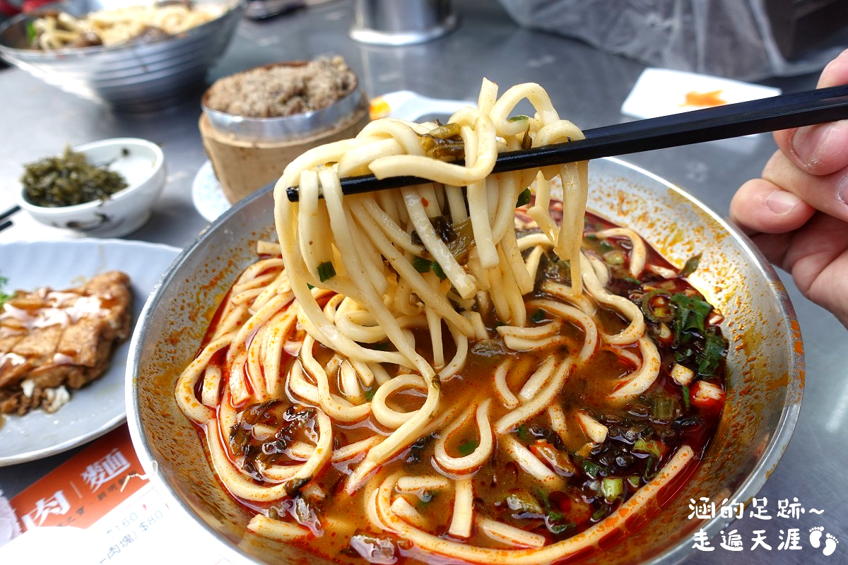 [桃園中壢牛肉麵] 永川牛肉麵 ~ 24小時營業免費加湯加麵，味道濃郁重口味牛肉麵，中壢67年老店