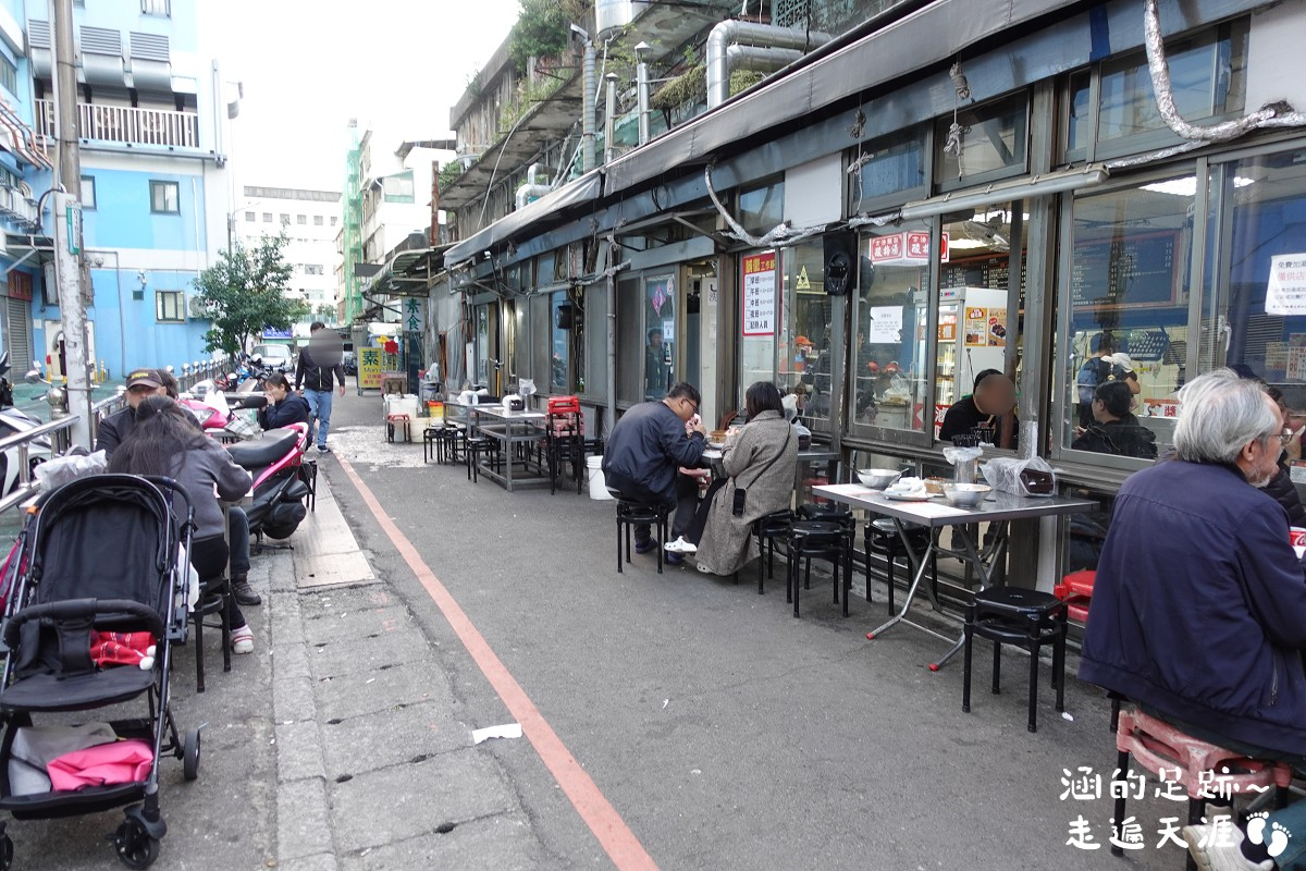 [桃園中壢牛肉麵] 永川牛肉麵 ~ 24小時營業免費加湯加麵，味道濃郁重口味牛肉麵，中壢67年老店