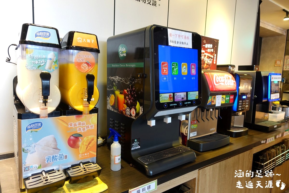 [士林火鍋] 肉多多火鍋 (天母新光三越店) ~ 平假日不限時，期間限定$299輕量級套餐，$268打卡升級術，蔬食自助吧吃到飽，CP值爆高!