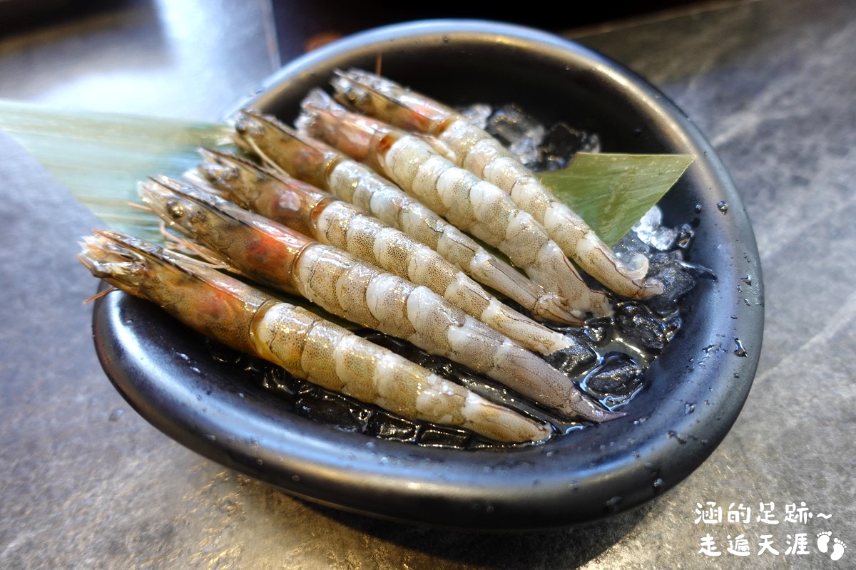 [士林火鍋] 肉多多火鍋 (天母新光三越店) ~ 平假日不限時，期間限定$299輕量級套餐，$268打卡升級術，蔬食自助吧吃到飽，CP值爆高!