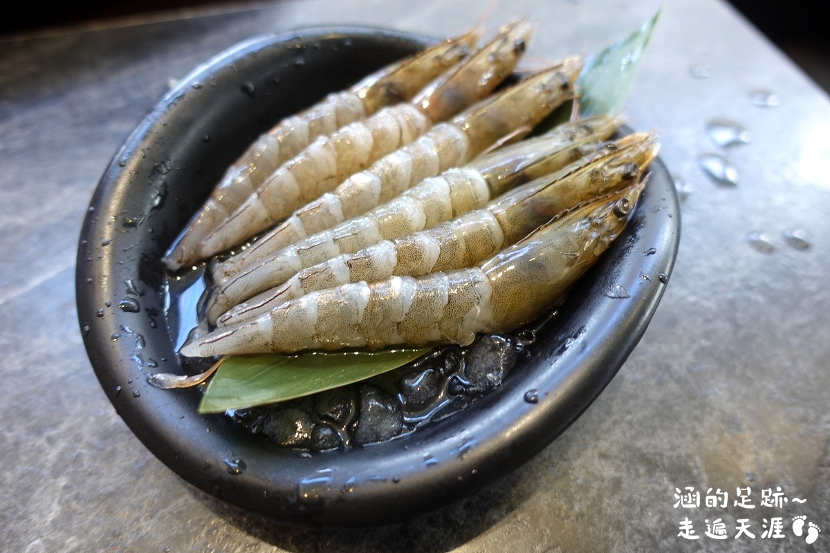 [士林火鍋] 肉多多火鍋 (天母新光三越店) ~ 平假日不限時，期間限定$299輕量級套餐，$268打卡升級術，蔬食自助吧吃到飽，CP值爆高!