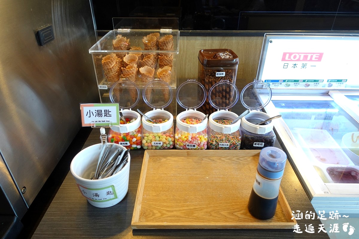 [士林火鍋] 肉多多火鍋 (天母新光三越店) ~ 平假日不限時，期間限定$299輕量級套餐，$268打卡升級術，蔬食自助吧吃到飽，CP值爆高!