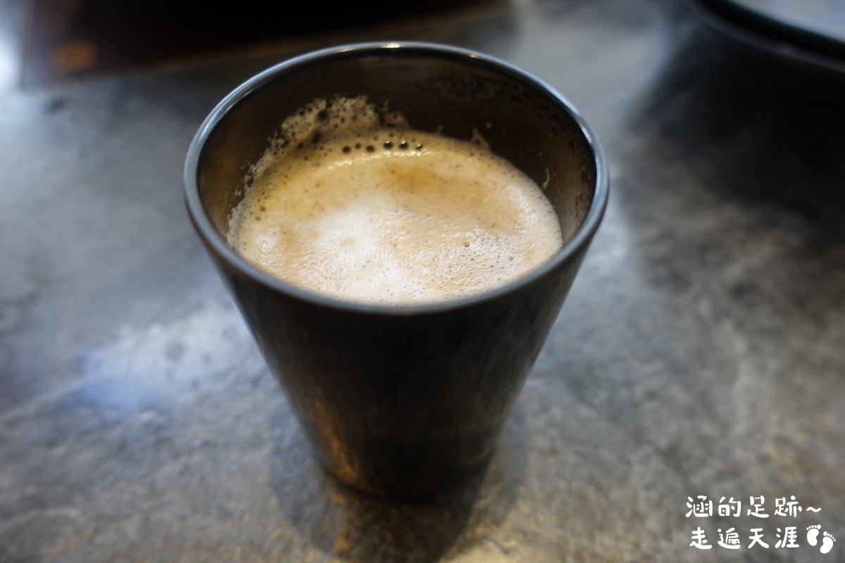 [士林火鍋] 肉多多火鍋 (天母新光三越店) ~ 平假日不限時，期間限定$299輕量級套餐，$268打卡升級術，蔬食自助吧吃到飽，CP值爆高!