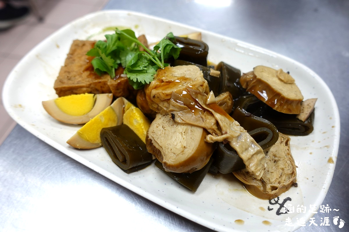 [桃園中壢牛肉麵] 永川牛肉麵 ~ 24小時營業免費加湯加麵，味道濃郁重口味牛肉麵，中壢67年老店