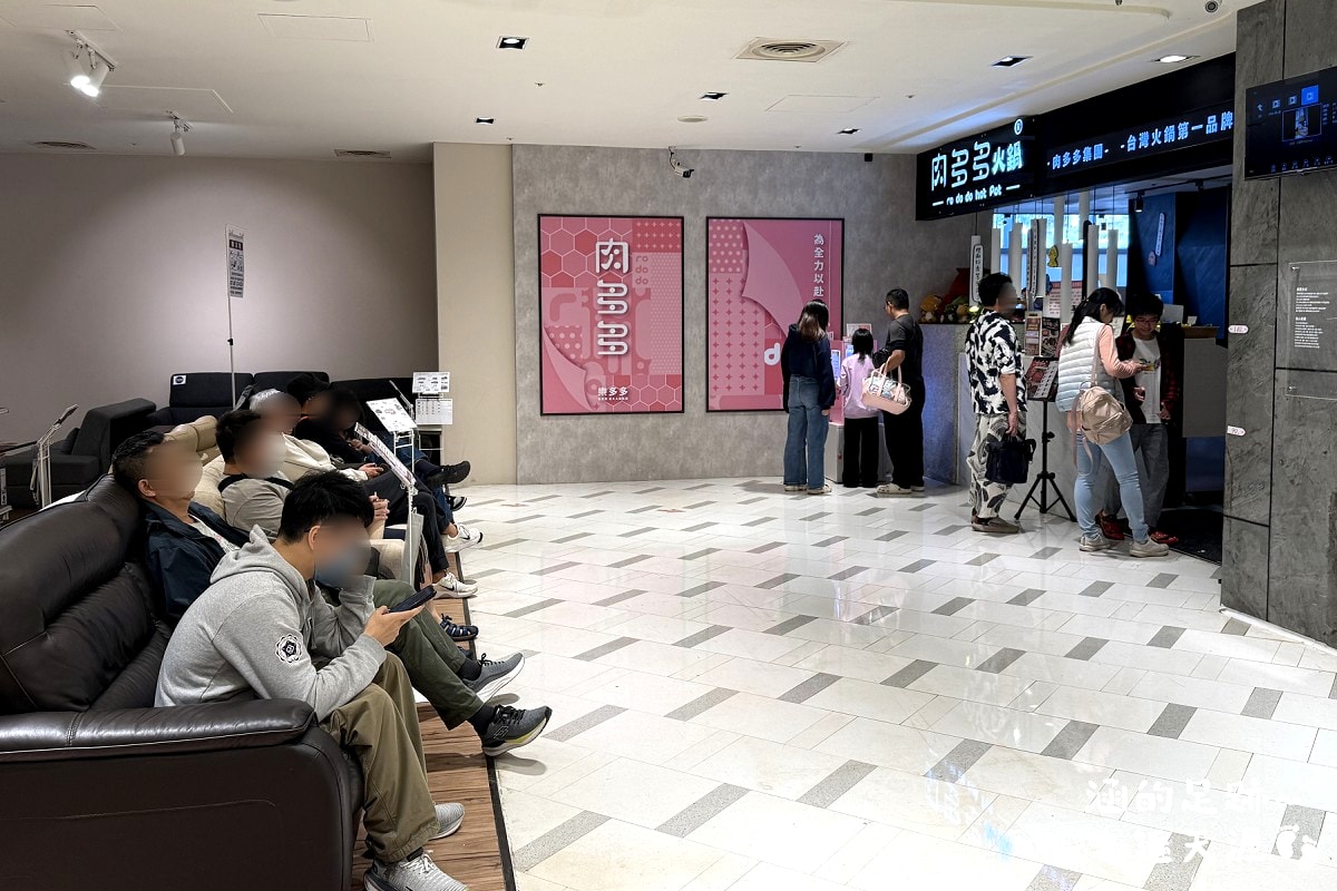 [士林火鍋] 肉多多火鍋 (天母新光三越店) ~ 平假日不限時，期間限定$299輕量級套餐，$268打卡升級術，蔬食自助吧吃到飽，CP值爆高!