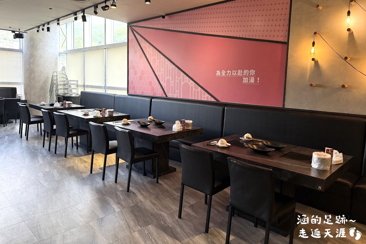 [士林火鍋] 肉多多火鍋 (天母新光三越店) ~ 平假日不限時，期間限定$299輕量級套餐，$268打卡升級術，蔬食自助吧吃到飽，CP值爆高!