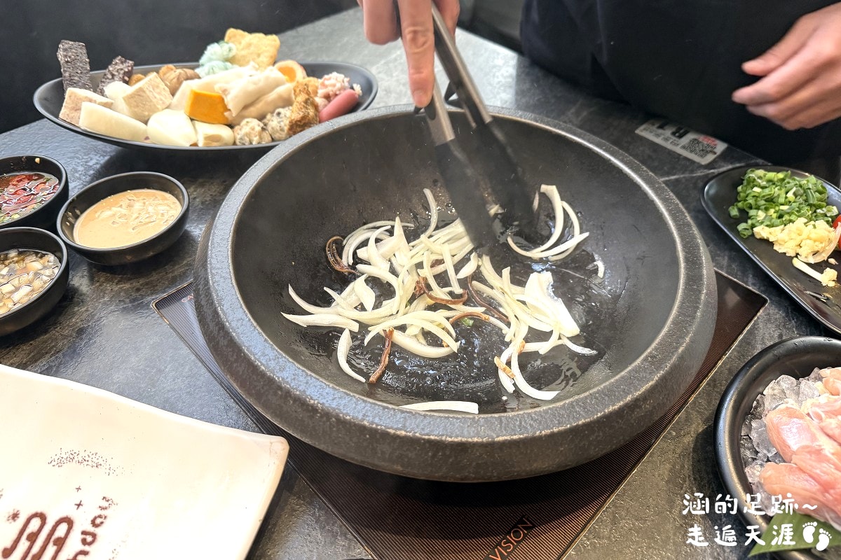 [士林火鍋] 肉多多火鍋 (天母新光三越店) ~ 平假日不限時，期間限定$299輕量級套餐，$268打卡升級術，蔬食自助吧吃到飽，CP值爆高!