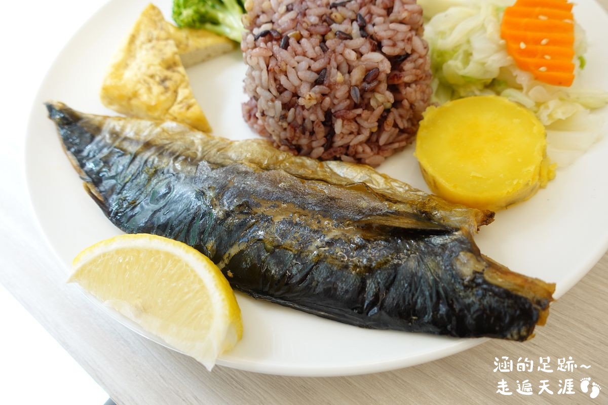 [天母健康餐盒] Da Fit 享健康 ~ 健康與美味兼得的營養健康餐，好吃的泰式打拋雞、雞腿排