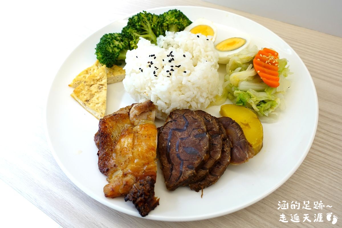 [天母健康餐盒] Da Fit 享健康 ~ 健康與美味兼得的營養健康餐，好吃的泰式打拋雞、雞腿排
