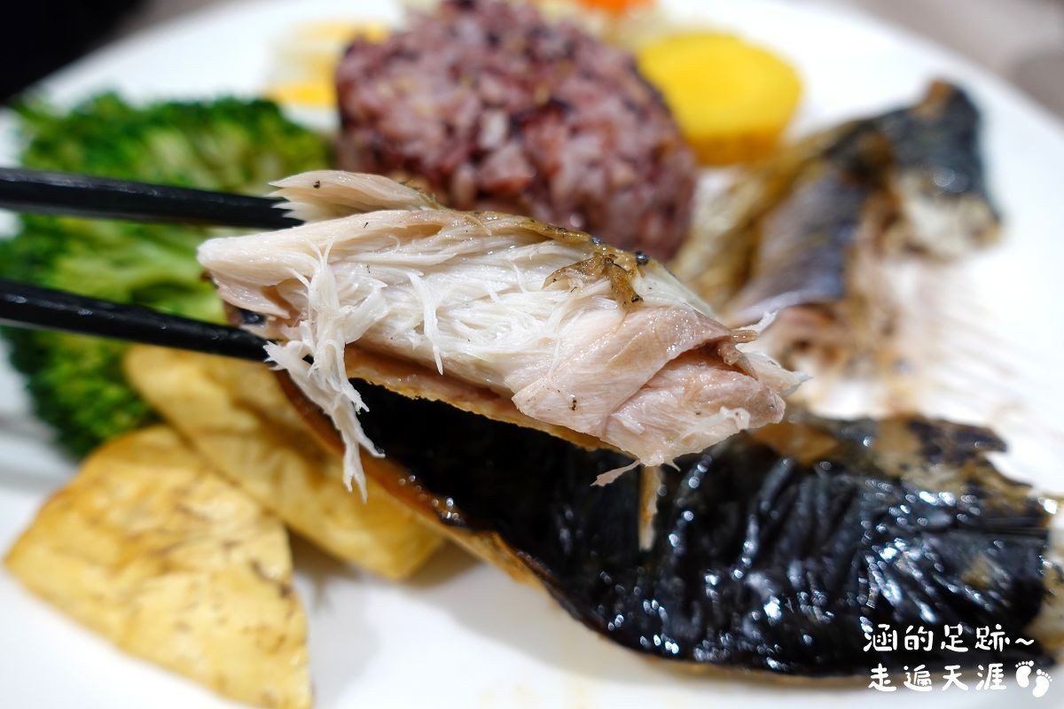 [天母健康餐盒] Da Fit 享健康 ~ 健康與美味兼得的營養健康餐，好吃的泰式打拋雞、雞腿排