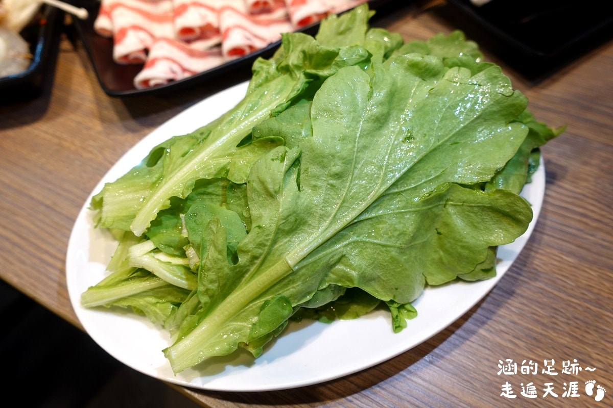 [西門町美食] 有點辣正宗麻辣串串鍋 ~ 道地四川麻辣鍋，串串種類多一串只要$10元，西門町麻辣鍋推薦