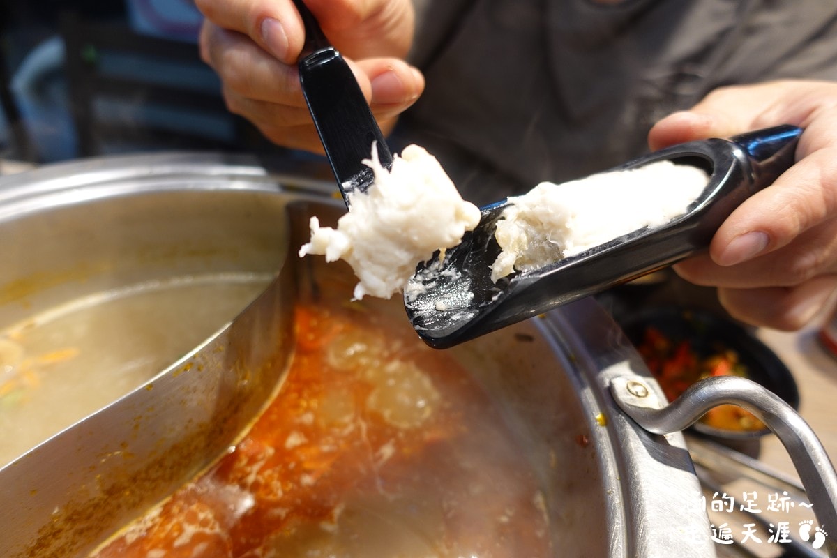 [西門町美食] 有點辣正宗麻辣串串鍋 ~ 道地四川麻辣鍋，串串種類多一串只要$10元，西門町麻辣鍋推薦