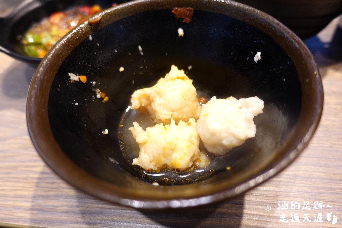 [西門町美食] 有點辣正宗麻辣串串鍋 ~ 道地四川麻辣鍋，串串種類多一串只要$10元，西門町麻辣鍋推薦