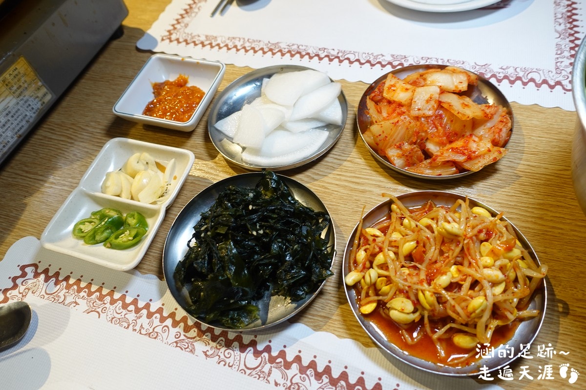 [韓式料理吃到飽] OKAY 韓式烤肉 ～ 銅盤烤肉、韓式豬五花烤肉、春川炒辣雞、韓式部隊鍋、多種韓式料理通通吃到飽，一人只要$499，CP值超高！
