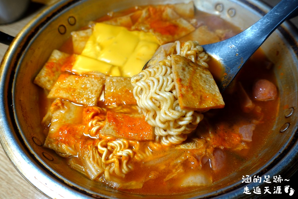 [韓式料理吃到飽] OKAY 韓式烤肉 ～ 銅盤烤肉、韓式豬五花烤肉、春川炒辣雞、韓式部隊鍋、多種韓式料理通通吃到飽，一人只要$499，CP值超高！