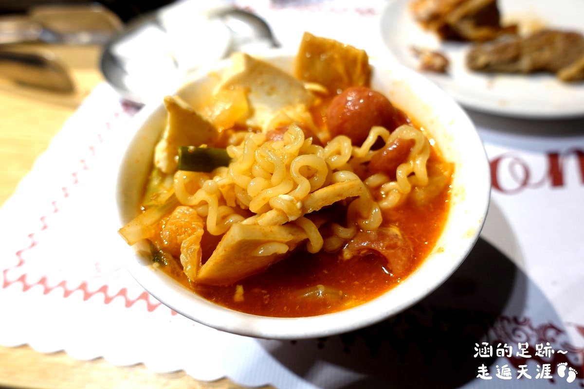 [韓式料理吃到飽] OKAY 韓式烤肉 ～ 銅盤烤肉、韓式豬五花烤肉、春川炒辣雞、韓式部隊鍋、多種韓式料理通通吃到飽，一人只要$499，CP值超高！