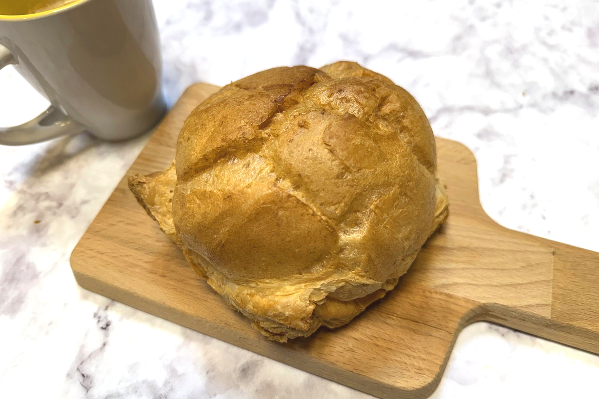 [萬里美食] 米琪淋乳凍蛋糕 萬里大泡芙 ~ 便宜好吃的巨無霸泡芙，外皮超酥脆，一顆只要$48元