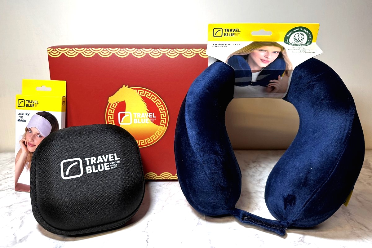 [旅行好物] 英國藍旅Travel Blue “Travel Blue Dream 羽絨美夢頸枕”、”Travel Blue旅行毛毯”，出國旅行好物推薦!