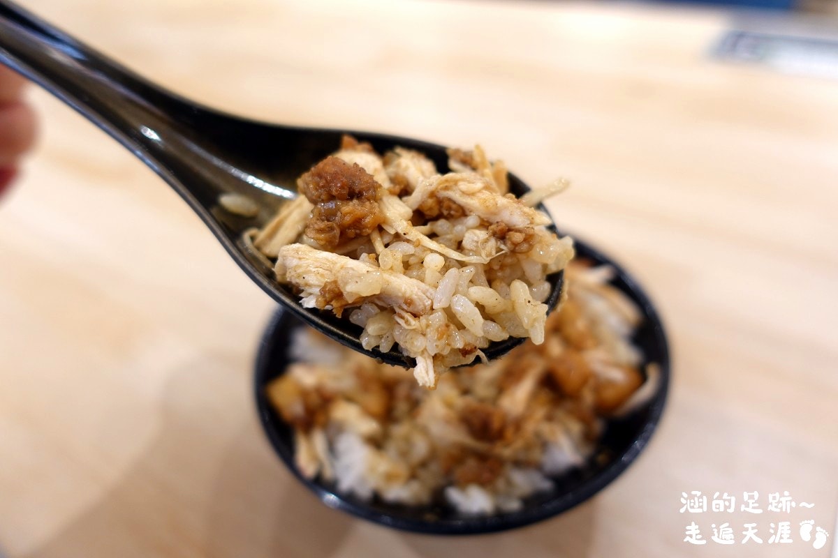 [中山區小吃] 魯肉財 ~ 傳承三代魯肉飯，好吃的雞魯飯、紅燒肉，便當菜色豐富，用餐環境很舒適