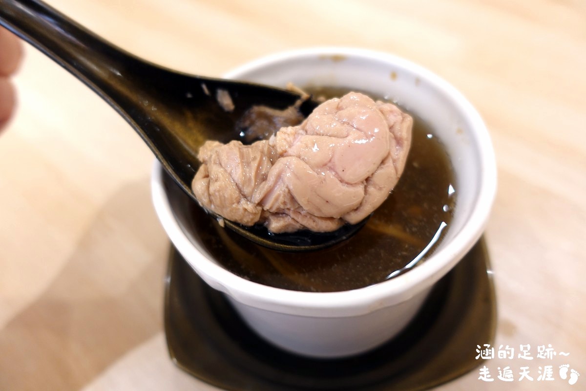 [中山區小吃] 魯肉財 ~ 傳承三代魯肉飯，好吃的雞魯飯、紅燒肉，便當菜色豐富，用餐環境很舒適