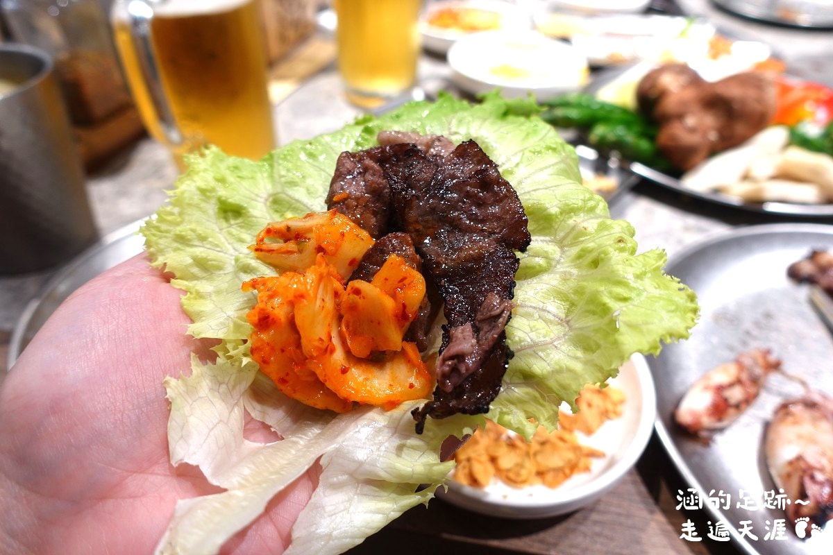 [宜蘭燒肉吃到飽] 春日里炭火燒肉·放題 ~ 食材超豐富，牛肉、海鮮品質極佳! 無骨牛小排、澳洲和牛、蒜香生蠔、鮑魚、干貝、胭脂蝦、天使紅蝦、雞佛，CP值超高!