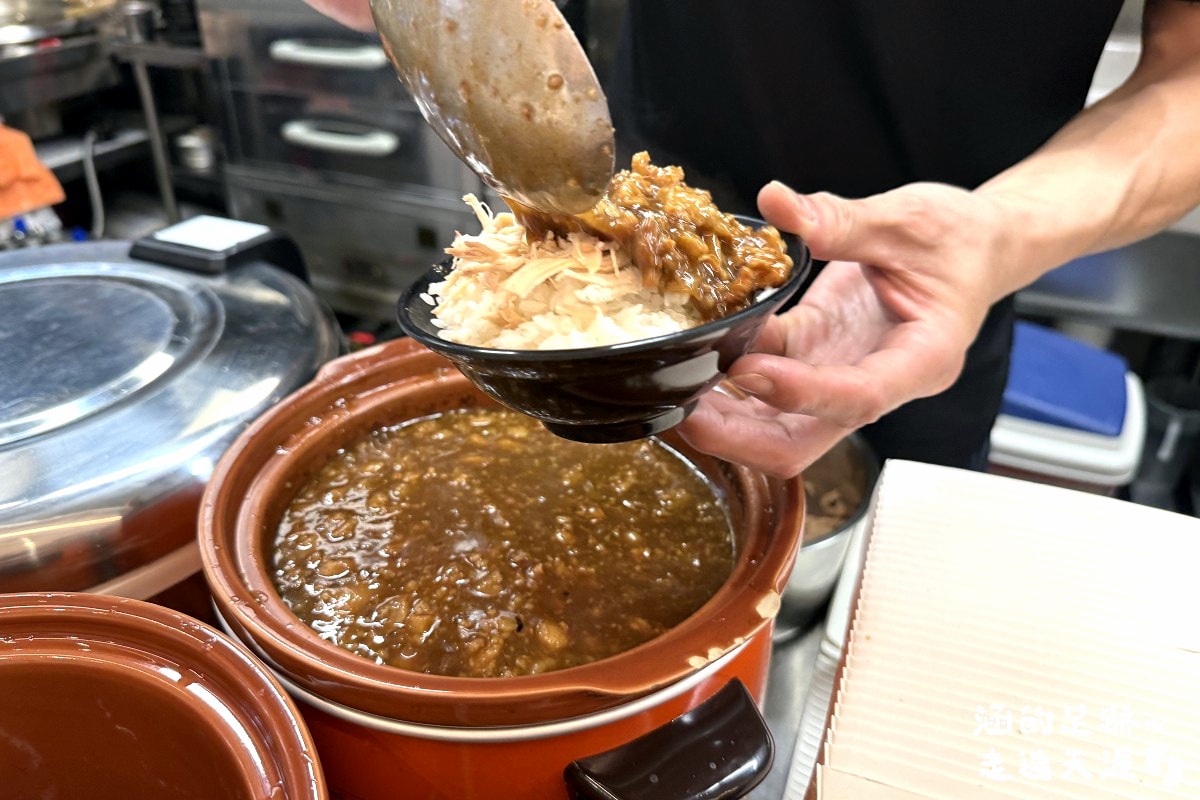 [中山區小吃] 魯肉財 ~ 傳承三代魯肉飯，好吃的雞魯飯、紅燒肉，便當菜色豐富，用餐環境很舒適