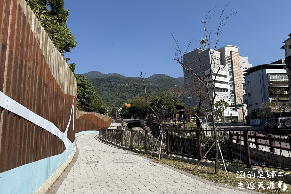 [台北北投景點] 2026北投社三層崎公園花海 ~ 2/11 – 3/15 「花願同行」台版富良野浪漫花海，「彩色浪花海」繽紛綻放中
