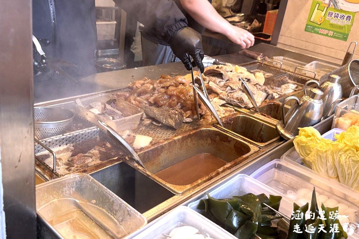 [澳門美食] 老Day牛雜 ~ 超美味牛雜，秘製醬汁味道濃郁，香辣過癮! 澳門超人氣排隊必吃美食，官也街、澳門半島都有分店