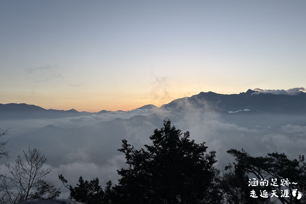[阿里山]日出・奮起湖 阿里山夜未眠 ~ 參加國光威樂假期，24小時輕鬆遊阿里山，搭祝山小火車看日出、雲海，漫步阿里山森林遊樂區