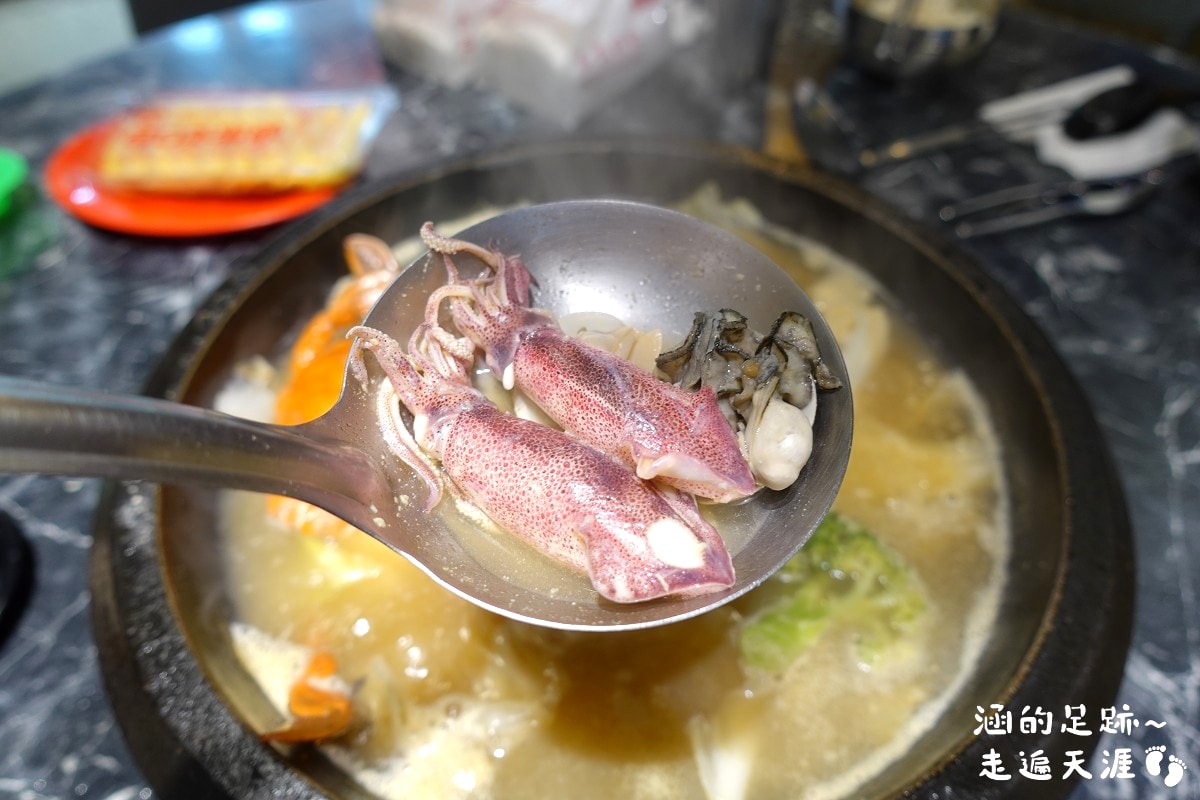 [金山美食] 金山大碗石頭火鍋 ~ 爆炒螃蟹海鮮石頭火鍋，新鮮活蟹，湯頭鮮美，白飯吃到飽