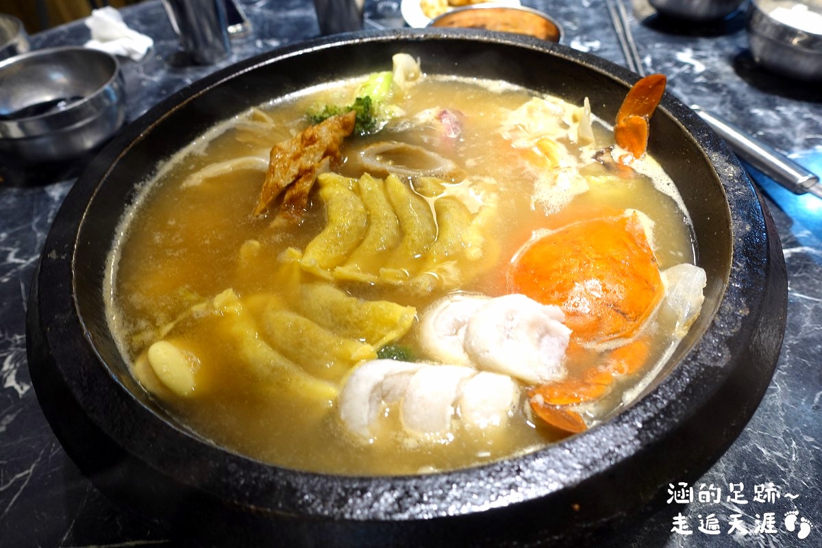 [金山美食] 金山大碗石頭火鍋 ~ 爆炒螃蟹海鮮石頭火鍋，新鮮活蟹，湯頭鮮美，白飯吃到飽