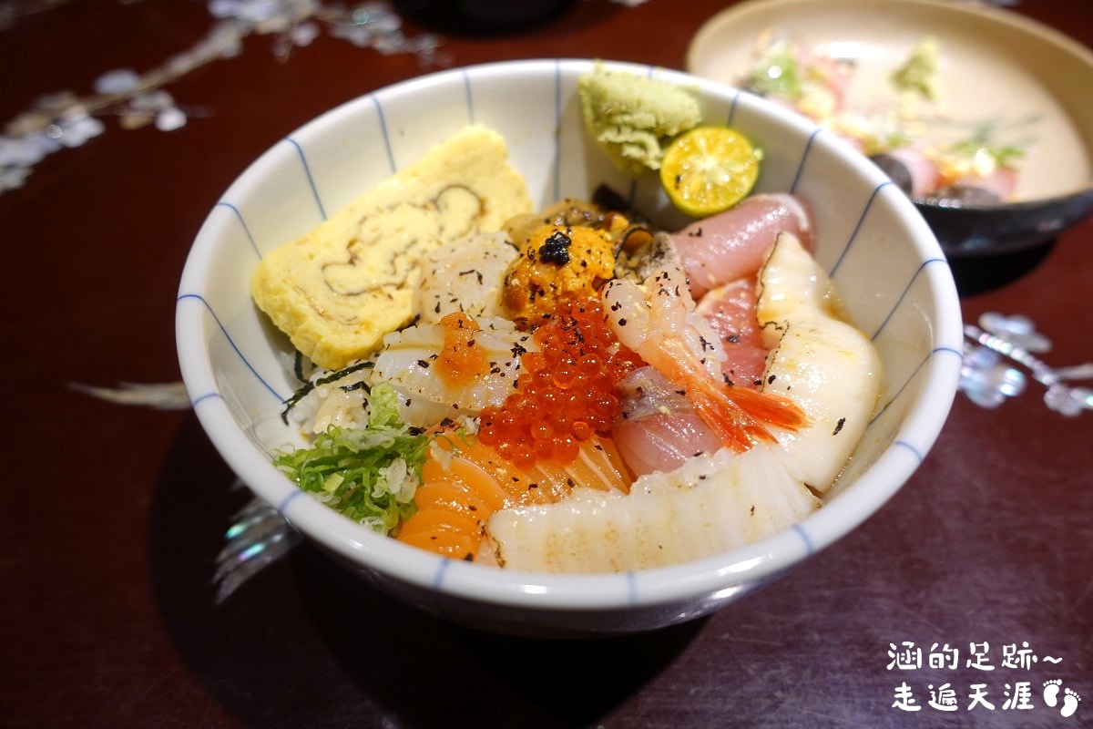 [西門町美食] 瞞著爹 西門壽司丼 ~ 隱藏在巷弄裡的日式料理老店，新鮮美味的海鮮丼飯、握壽司