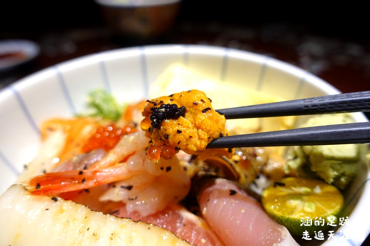 [西門町美食] 瞞著爹 西門壽司丼 ~ 隱藏在巷弄裡的日式料理老店，新鮮美味的海鮮丼飯、握壽司