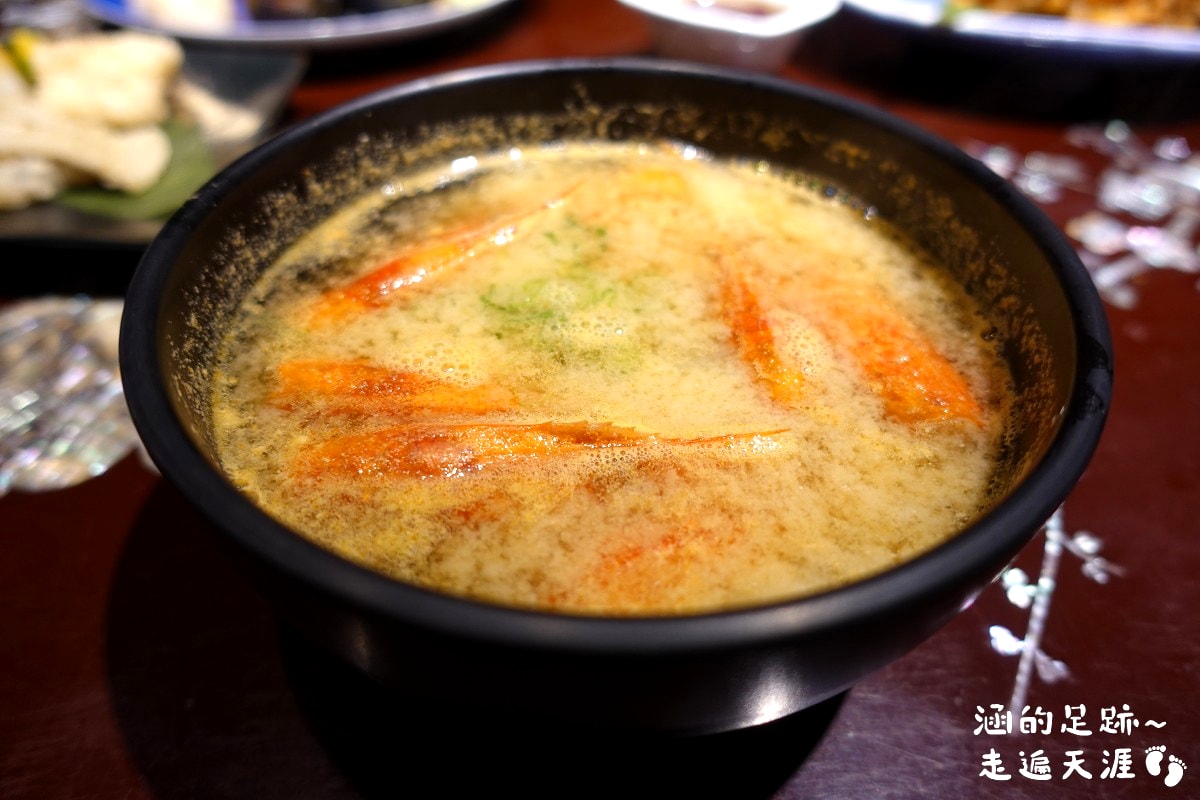 [西門町美食] 瞞著爹 西門壽司丼 ~ 隱藏在巷弄裡的日式料理老店，新鮮美味的海鮮丼飯、握壽司