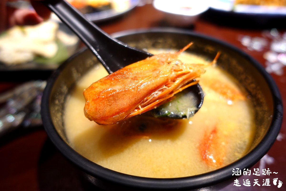 [西門町美食] 瞞著爹 西門壽司丼 ~ 隱藏在巷弄裡的日式料理老店，新鮮美味的海鮮丼飯、握壽司