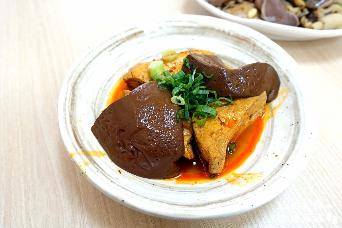 [永和美食] 偶鵝嚐嚐鵝肉專賣店-永和店 ~ 平價新鮮好吃的鵝肉店，鵝肉飯只要$65元，鵝肉切盤$200元，CP值超高!