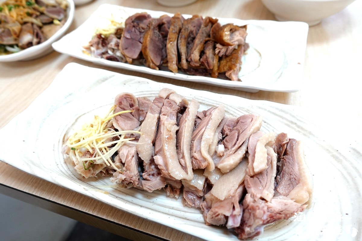 [永和美食] 偶鵝嚐嚐鵝肉專賣店-永和店 ~ 平價新鮮好吃的鵝肉店，鵝肉飯只要$65元，鵝肉切盤$200元，CP值超高!